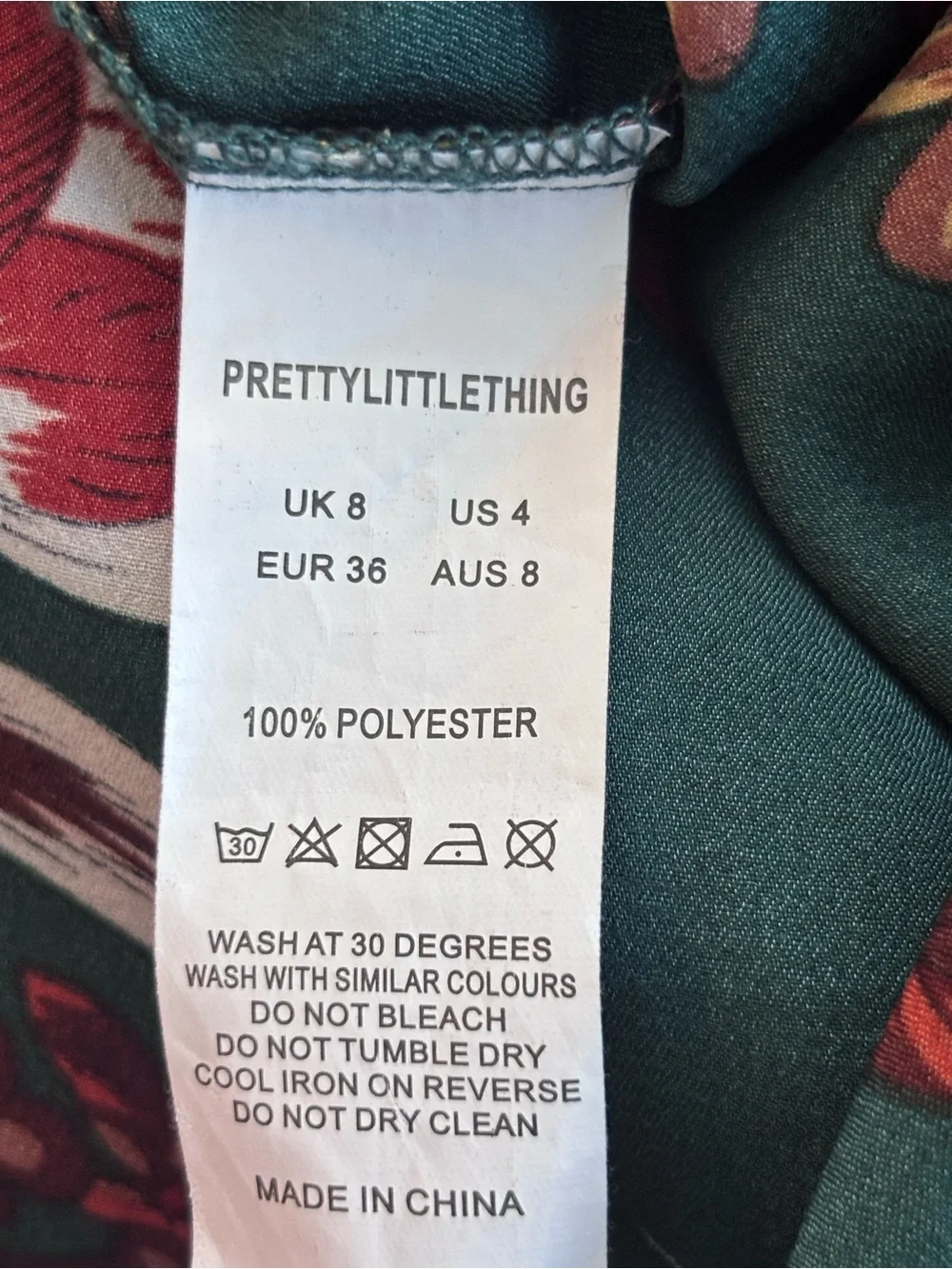 PRETTYLITTLETHING Floral Button-Down Blouse - 4 (Fits like a 8/10) - Picture 9 of 9